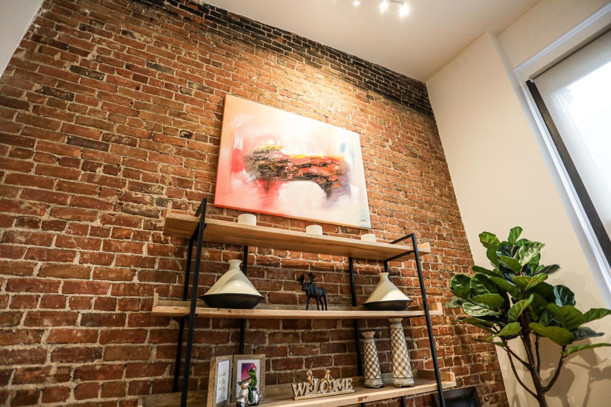 Elegant 1 Bedroom Apartment In Old Port - 202 Montreal Exterior photo